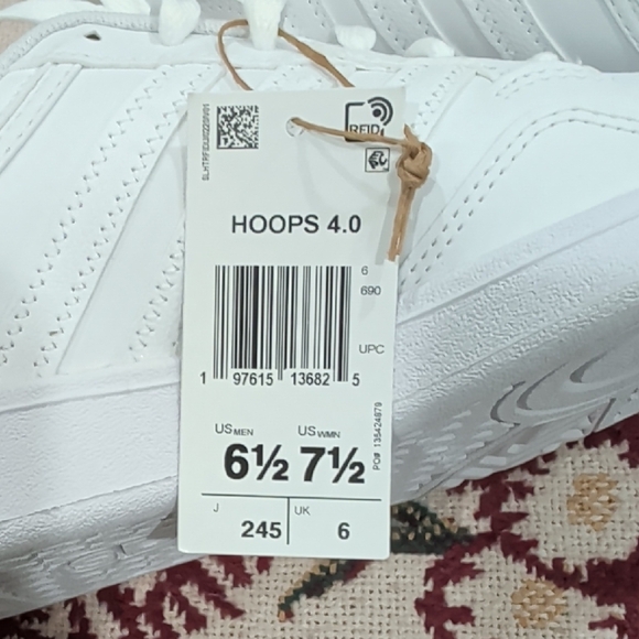 New Adidas Classic White Sneakers - Picture 6 of 7